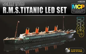 Plastikový model Academy Titanic s LED osvětlením 1:700