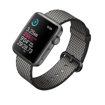 šedé Apple Watch Series 3 s šedým řemínkem