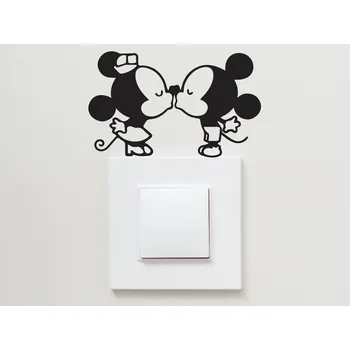 Samolepící dekorace Mickey a Minnie samolepka na zeď 35 x 22 cm