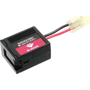 Baterie pro airsoftovou zbraň Tokyo Marui TM nabíjecí adaptér pro baterii 8.4V Sopmod Next-gen (NGRS, EBB)