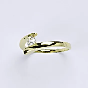 Prsten Zlatý prsten s čirým zirkonem zasnubní, žluté zlato, VR 310