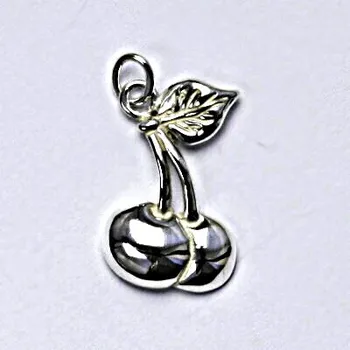 Přívěsek Stříbrný přívěšek,třešně,přívěsek ze stříbra P 173