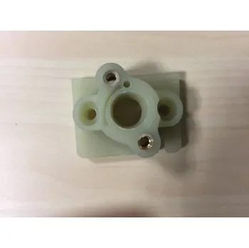 Plastový mezikus Oleo-Mac 37,40,42,44 s vnitřím závitem (61200020R)