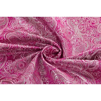 Brokát - Růžový se stříbrným vzorováním