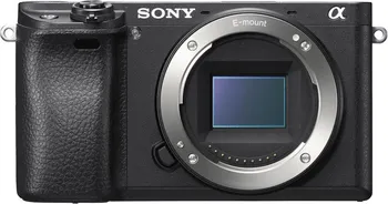 Kompakt s výměnným objektivem Sony Alpha A6300