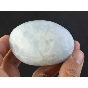 Přírodní kámen Kalcit výběrový (Madagaskar) 178g