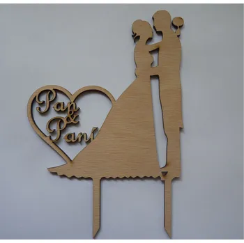 Jedlá dekorace na dort Svatební pár III