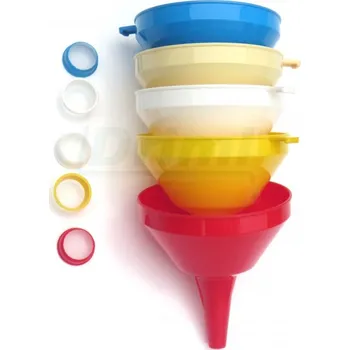 Plastová nálevka se sítkem