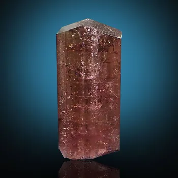 Přírodní kámen Rubelit (turmalín) z Ruska 40x17x14mm