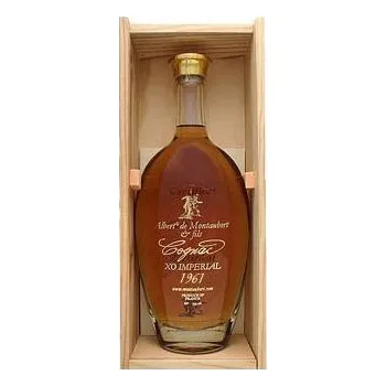 Brandy ALBERT DE MONTAUBERT COGNAC 1961 40% 0,7l (Dřevěný obal)