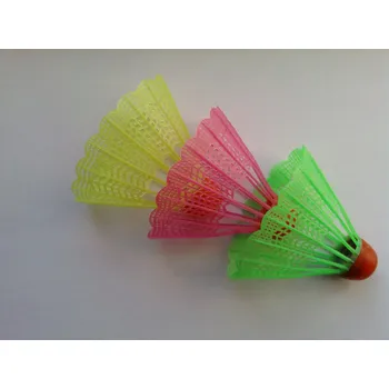 Badmintonový košíček Badmintonové míčky barevné UNISON UN 1008 – 3 ks v sáčku