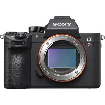 Kompakt s výměnným objektivem Sony Alpha A7R III tělo