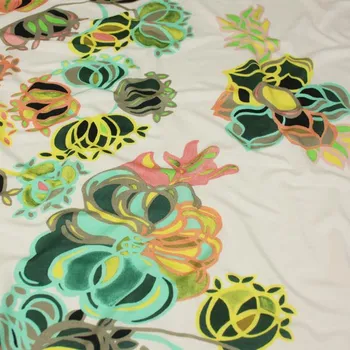 Úplet smetanový 18755, barevné kytky, š.145