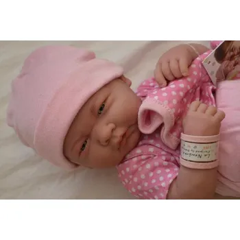 Panenka Realistické miminko holčička - Emilka od Berenguer ze Španělska (JC Toys - Berenguer)