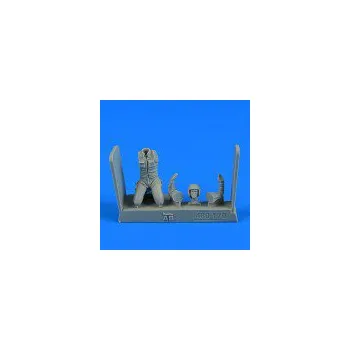 Plastikový model 1/48 Warshaw Pact Aircraft Mechanic - part 6