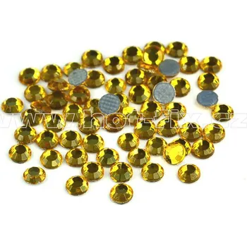 hot-fix kameny barva 137 Topaz zlatý, velikost SS30, balení 144ks, 720ks, 1440ks barva: barva 137 Topaz zlatý, velikost: velikost SS30, prodejní balení: balení 144ks /1grs