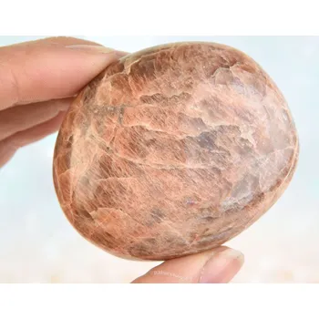 Přírodní kámen Hladký adulár (živec) Madagaskar 60mm