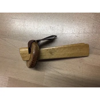 Napínák dřevěný na lepení kulečníkové kůže