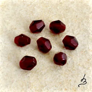 Korálek Korálky broušené rudé 5mm kónický výbrus – 40 ks