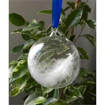 Vánoční ozdoba Skleněná koule s peříčkem 60 mm (Velikonoční či Vánoční dekrorace)