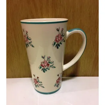 Bílý hrnek s květinovým motivem 470 ml (Hrneček s květy růže)