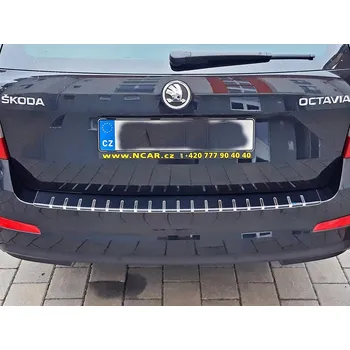 Tuning Kryt prahu pátých dveří Škoda Octavia III 2013-2016 Combi • nerez s karbonem • Alu-Frost