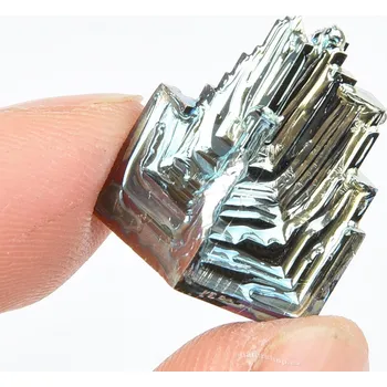 Přírodní kámen Krystal bismut 8.3g