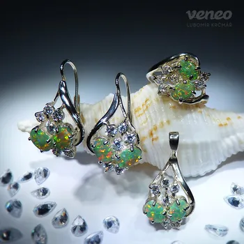 Souprava šperků Penelope – souprava šperků se zelenými opály a čirými zirkony, Materiál: Růžové zlato, ryzost 585/1000