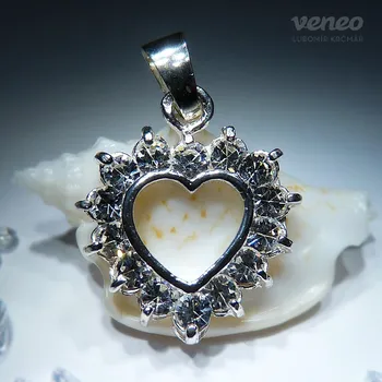 Přívěsek Srdce 3017 - přívěsek s čirými zirkony, Materiál: Bílé zlato, ryzost 585/1000