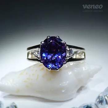 Prsten Iris – prsten s ametystem a čirými zirkony, Materiál: Stříbro, ryzost 925/1000