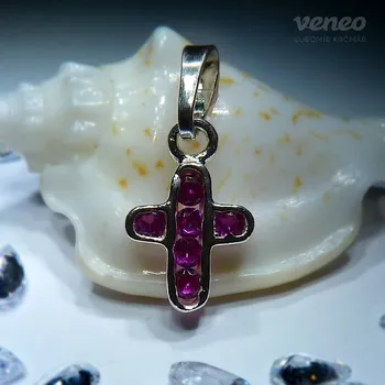Přívěsek Křížek 3018 - rubínový přívěsek , Materiál: Bílé zlato, ryzost 585/1000