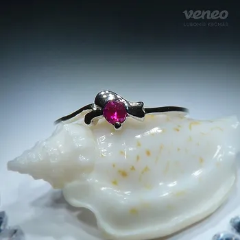 Prsten Nora - prsten s rubínem , Materiál: Stříbro, ryzost 925/1000