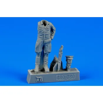 Plastikový model Aerobonus 1/48 Soviet Air Force colonel, Korean War 1951