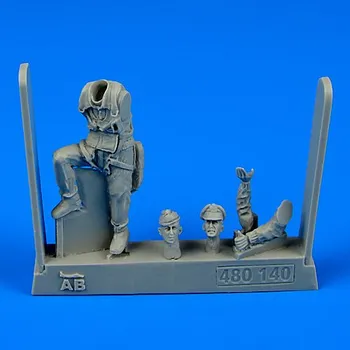 Plastikový model Aerobonus 1/48 U.S.A.F. Fighter Pilot WWII - 8th Army (European Battlefields)