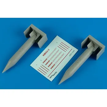 Plastikový model Aerobonus 1/48 KMGU-2 Russian submunition dispencers