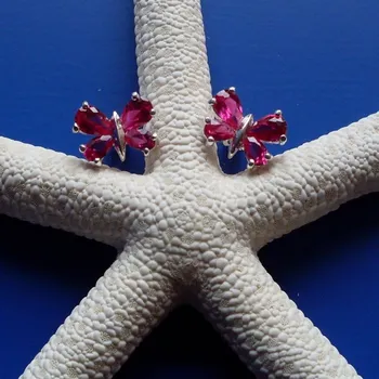 Náušnice Motýlek – náušnice s rubíny, Materiál: Bílé zlato, ryzost 585/1000