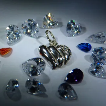 Přívěsek Přívěsek srdce s plastikou Z157, Materiál: Bílé zlato, ryzost 585/1000