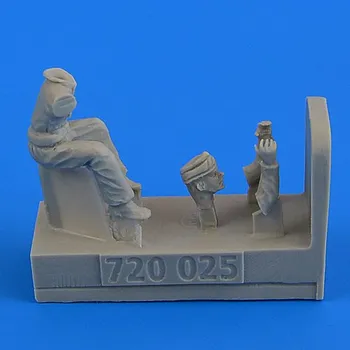 Plastikový model Aerobonus 1/72 WWII RAF Motorcycle Driver - part 2