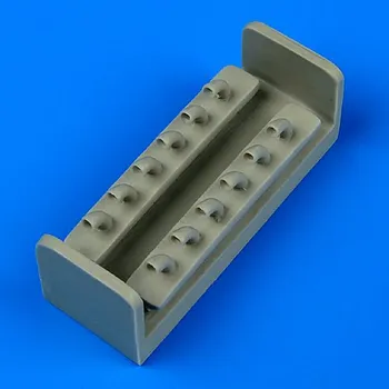 Plastikový model Quickboost 1/48 P-40E Kittyhawk exhaust