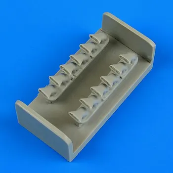 Plastikový model Quickboost 1/48 P-40M Kitty Hawk exhaust