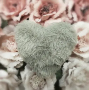 Party dekorace Srdce plyš závěs 12 cm - šedé