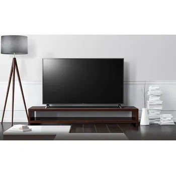 televize LG 43" LED (43UM7100PLB) v interiéru