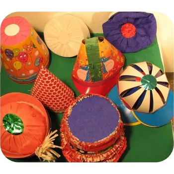 Karnevalový doplněk Kolekce velkých čepic(nové)11x5