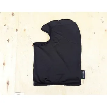 Kukla Kukla pod helmu (Univerzální velikost)