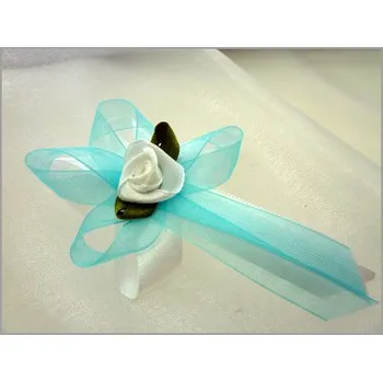 Vývazek velký bílo-tyrkysový šifon s bílou růž.