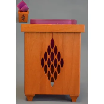 Svícen Svícínek ve dřevě 8x8cm