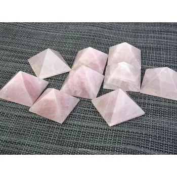 Přírodní kámen Růženín pyramida 40mm