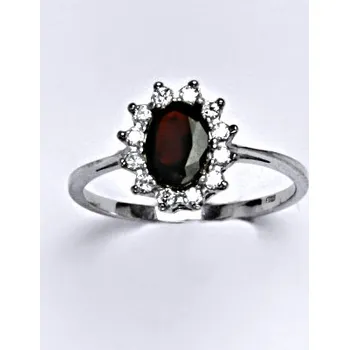 Prsten Zlatý prsten Kate, přírodní granát, čiré zirkony, bílé zlato, T 1480