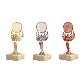 Poháry.com Soška F013 Victoria Z,S,B Poháry.com Soška F013 Victoria Z,S,B