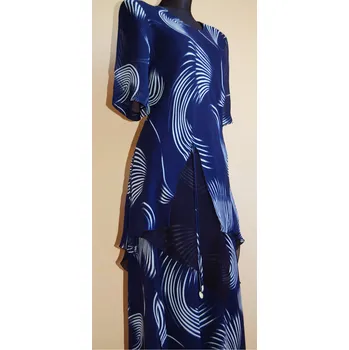 Dámský kostýmek Dámský luxusní kostýmek se sukní - modrý. (100 % viskóza)